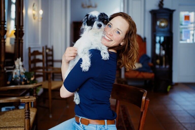 Tierexpertin Kate Kitchenham im Interview mit Santévet
